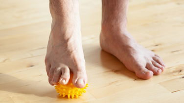 Flat feet: causes, exercises and the right shoes for healthy feet